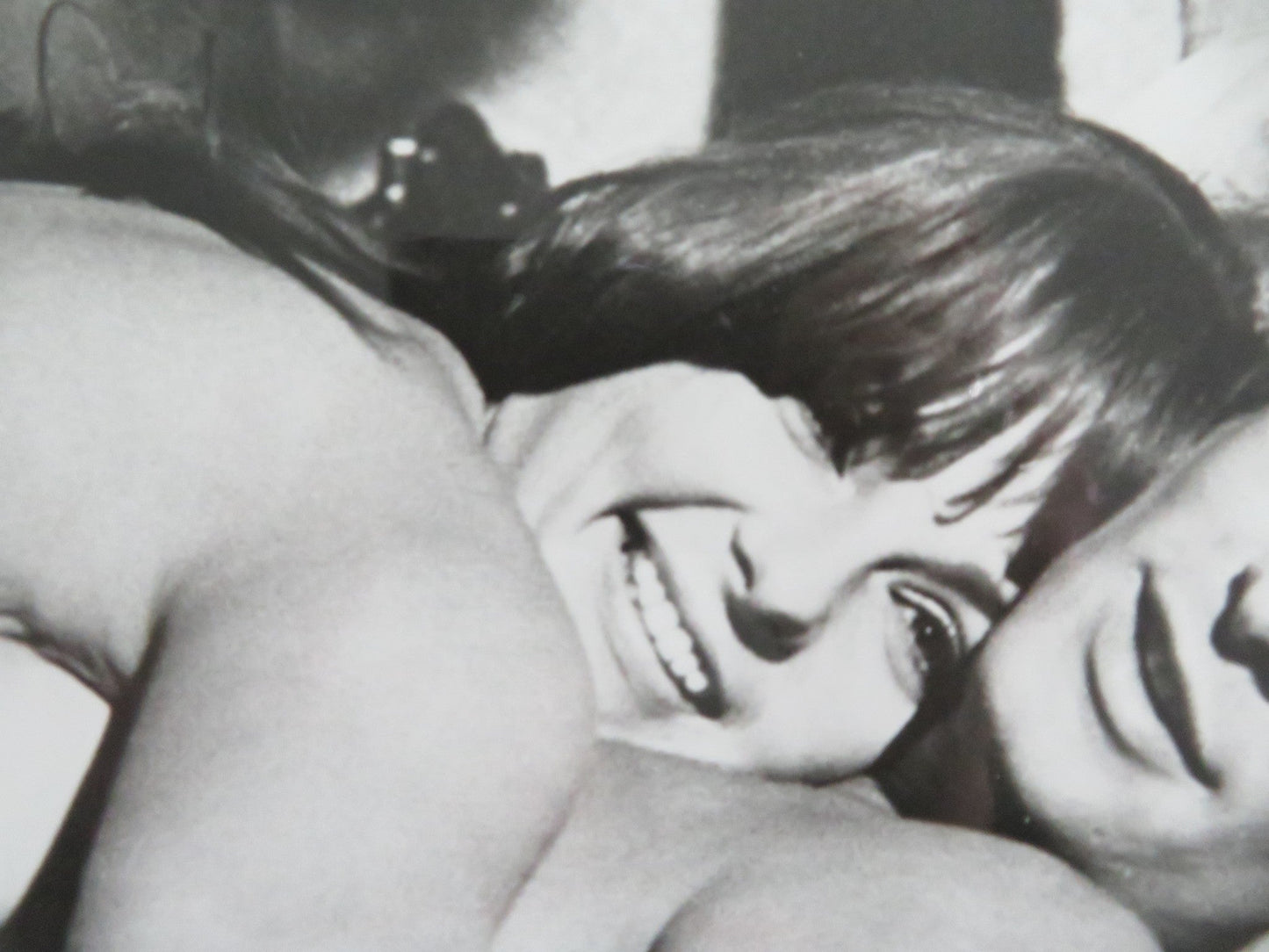 BEYOND THE VALLEY OF THE DOLLS - B MOVIE STILL PHOTO DOLLY READ M. BLODGETT 1970 Movie posters