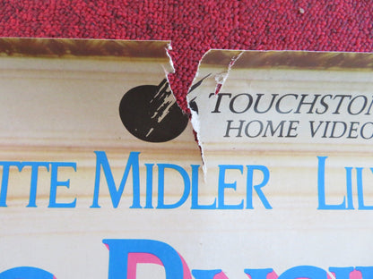 BIG BUSINESS VHS VIDEO POSTER ROLLED BETTE MIDLER LILY TOMLIN 1988 Rendezvous Cinema Movie posters