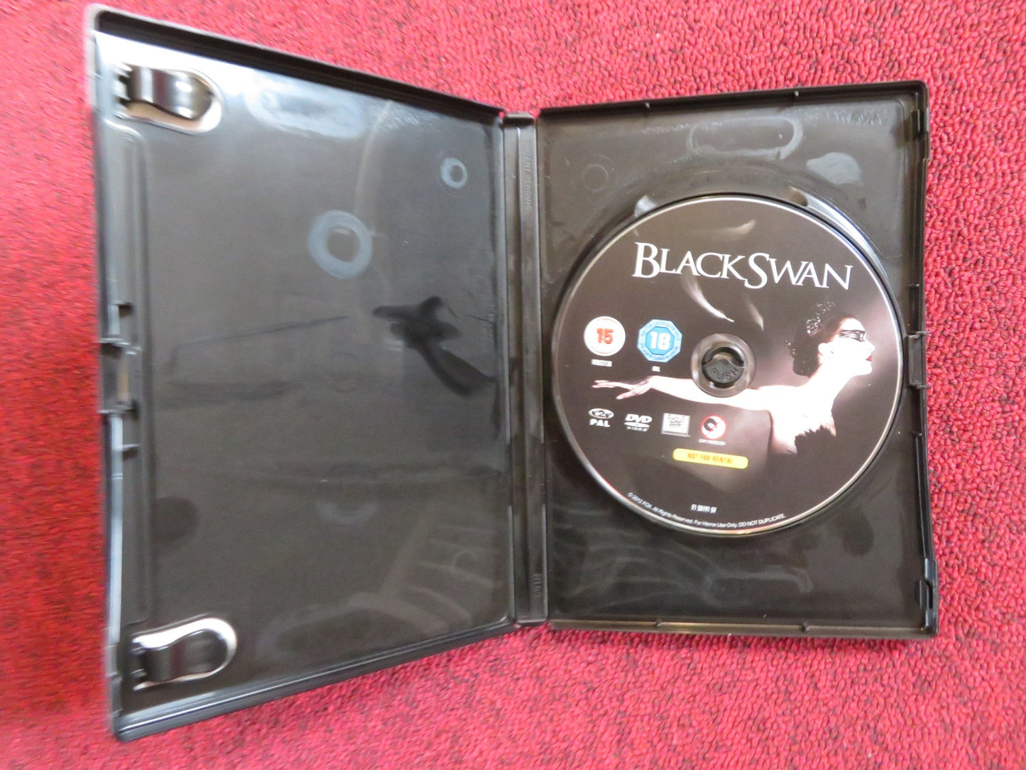 BLACK SWAN (DVD) NATALIE PORTMAN MILA KUNIS 2010 REGION 2 Rendezvous Cinema Movie posters