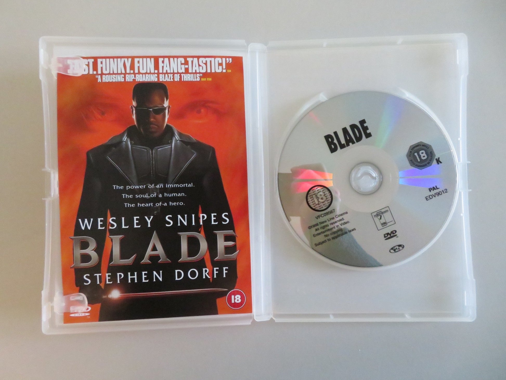 BLADE (DVD) WESLEY SNIPES STEPHEN DORFF 1998 REGION 2 Movie posters