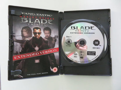 BLADE TRINITY - EXTENDED VERSION (DVD) WESLEY SNIPES KRISTOFFERSON 2004 REGION 2 Movie posters