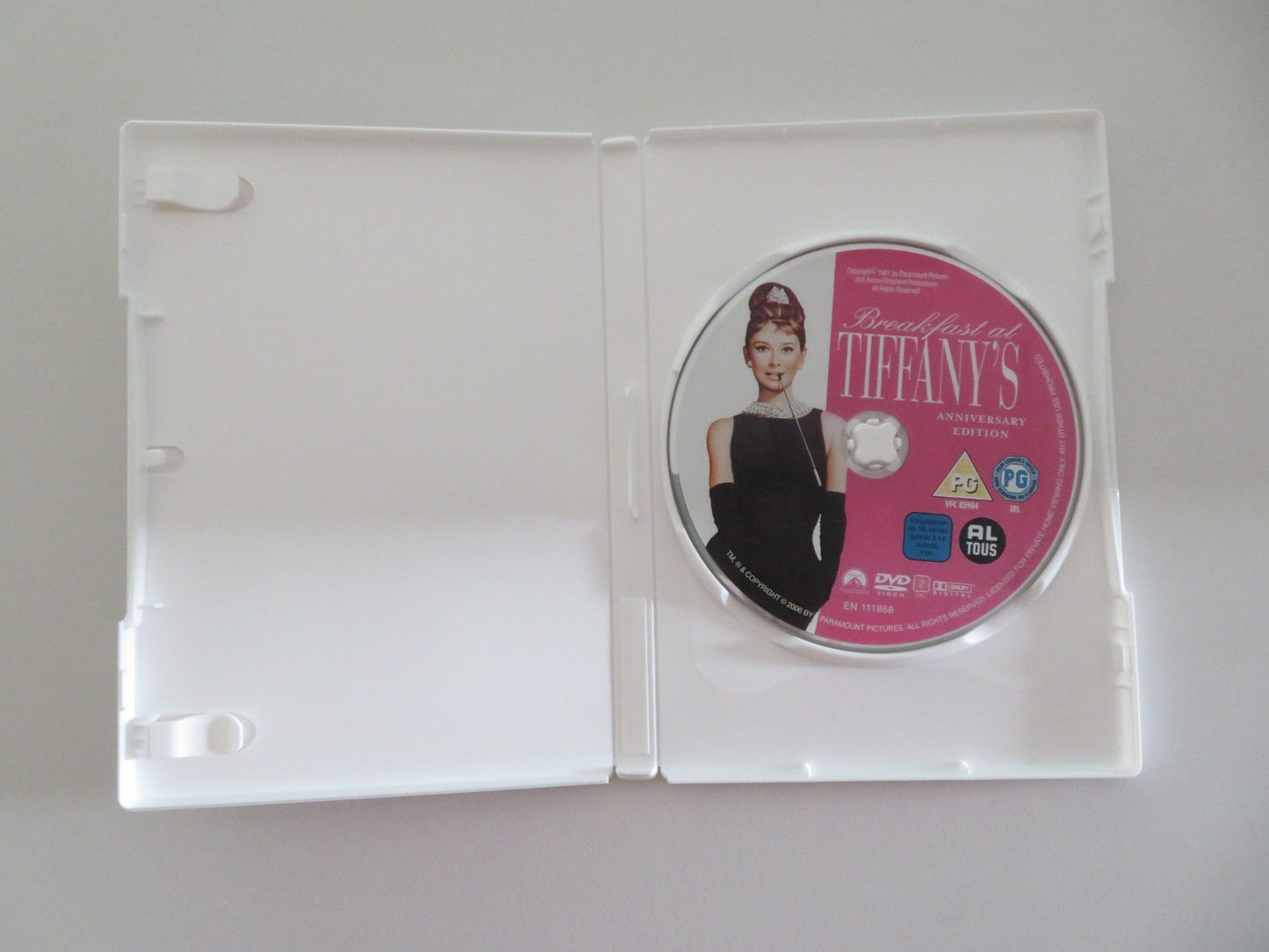 BREAKFAST AT TIFFANY'S - ANNIVERSARY EDITION (DVD) AUDREY HEPBURN 1961 REGION 2 - Rendezvous Cinema