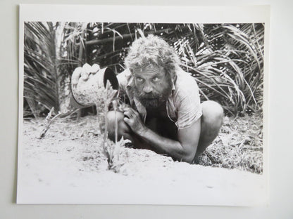 CASTAWAY MOVIE STILL PHOTO LOT OF 9 OLIVER REED AMANDA DONOHOE 1986 - Rendezvous Cinema