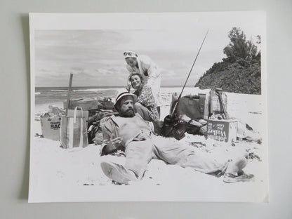 CASTAWAY MOVIE STILL PHOTO LOT OF 9 OLIVER REED AMANDA DONOHOE 1986 - Rendezvous Cinema