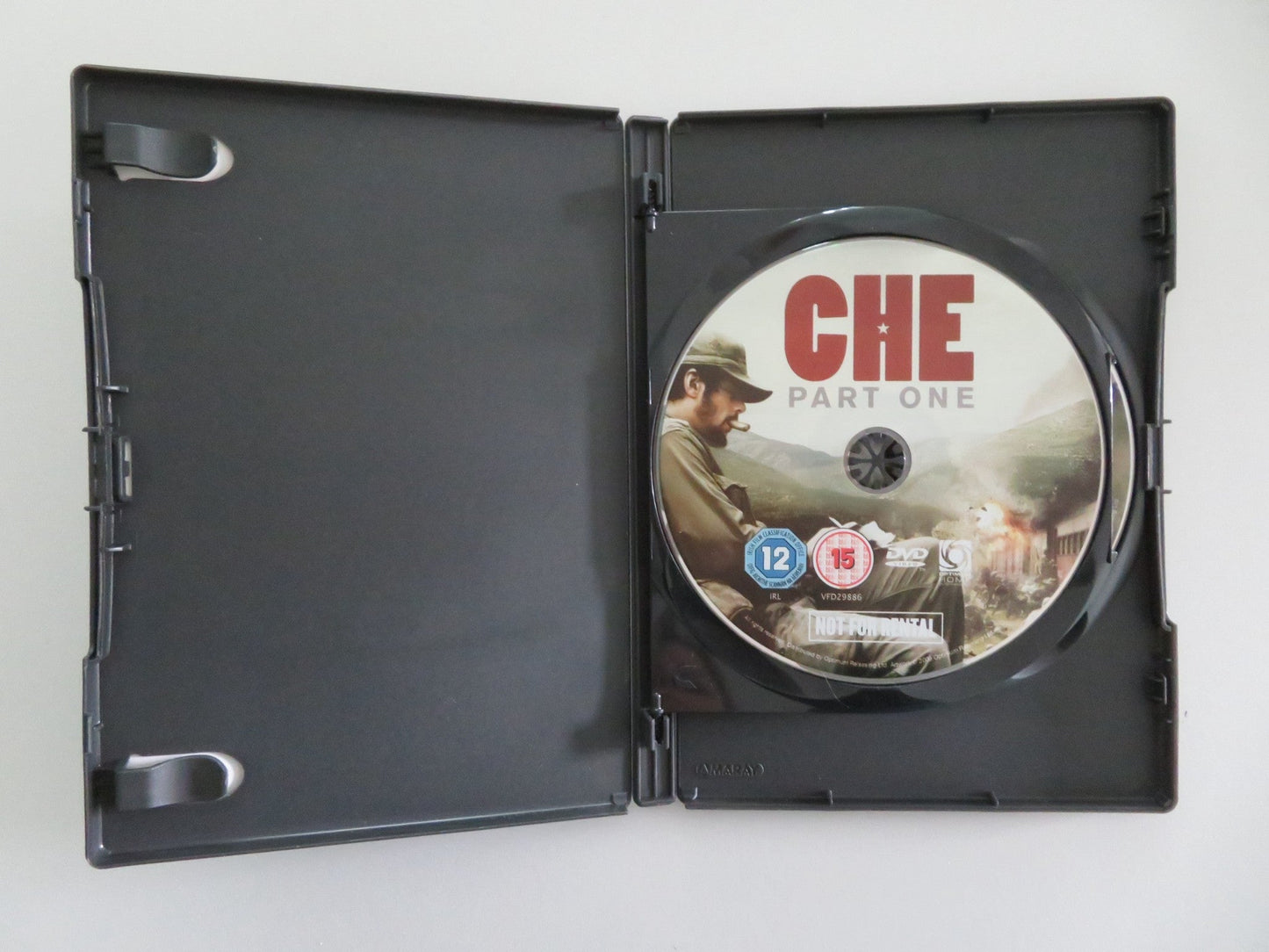 CHE PART ONE AND PART TWO (DVD) BENICIO DEL TORO JULIA ORMOND REGION 2 - Rendezvous Cinema