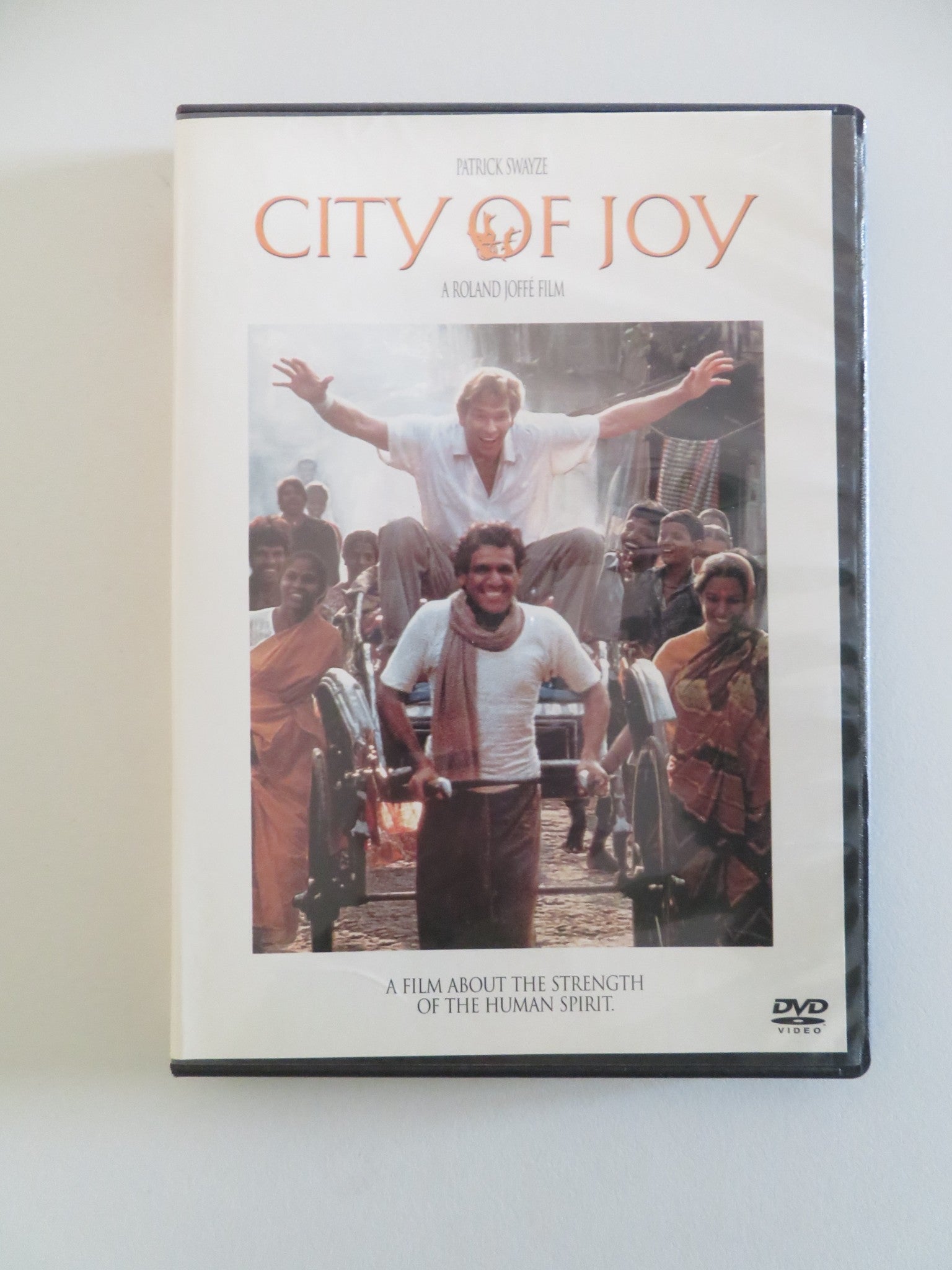 CITY OF JOY (DVD) PATRICK SWAYZE OM PURI PAULINE COLLINS 1992 REGION 1 - Rendezvous Cinema