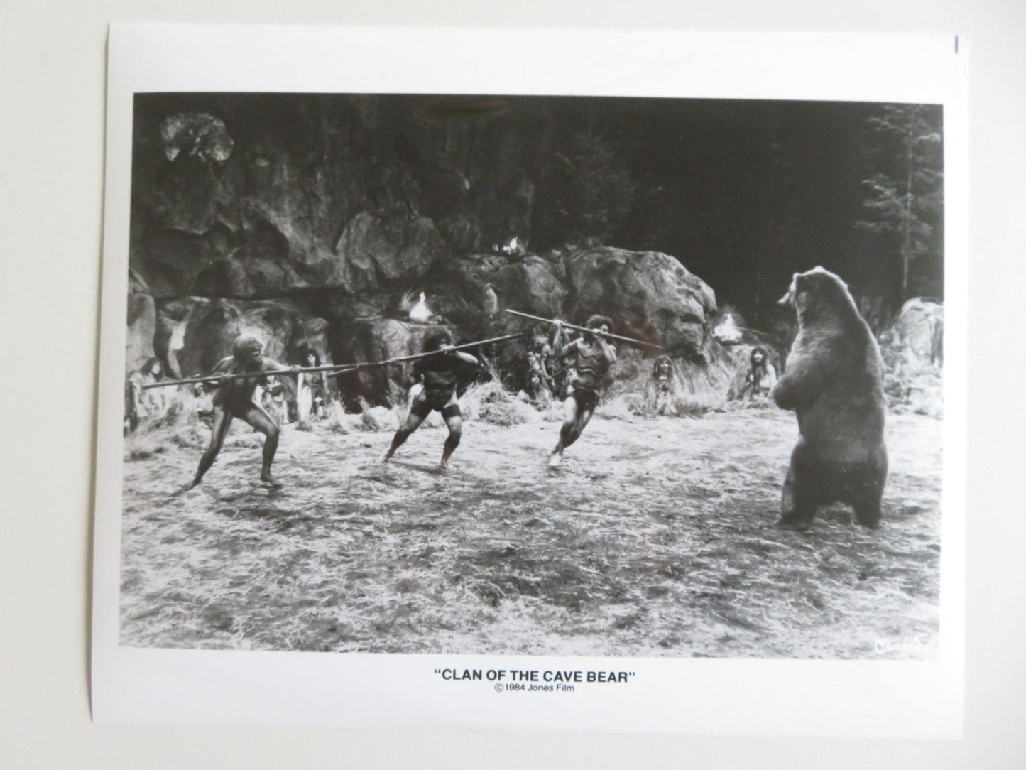 CLAN OF THE CAVE BEAR MOVIE STILL PHOTO LOT OF 8 DARYL HANNAH PAMELA REED 1986 - Rendezvous Cinema