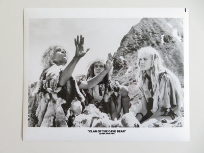 CLAN OF THE CAVE BEAR MOVIE STILL PHOTO LOT OF 8 DARYL HANNAH PAMELA REED 1986 - Rendezvous Cinema