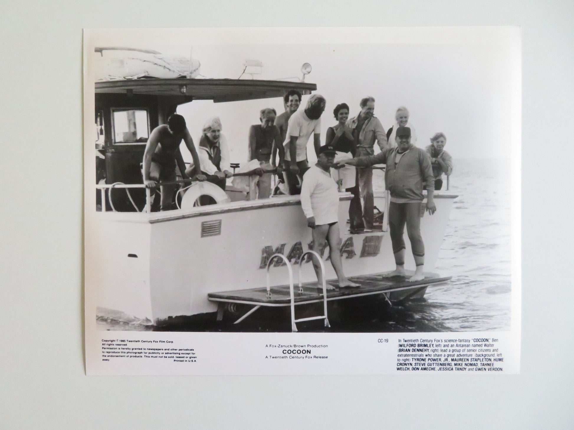 COCOON MOVIE STILL PHOTO LOT OF 13 STEVE GUTTENBERG BRIAN DENNEHY 1985 - Rendezvous Cinema
