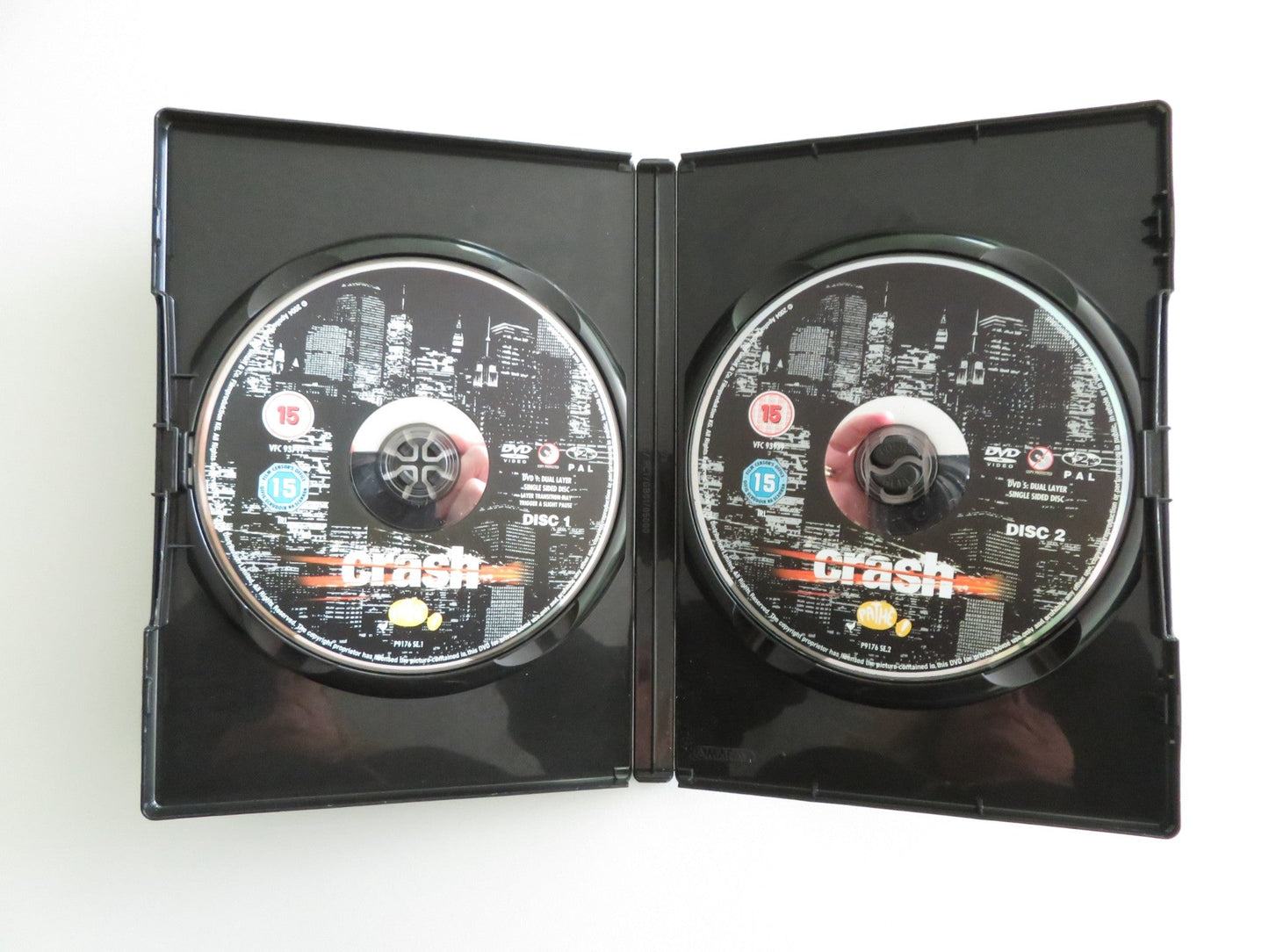 CRASH - 2 DISC ULTIMATE EDITION (DVD) DON CHEADLE SANDRA BULLOCK 2004 REGION 2 Rendezvous Cinema Movie posters