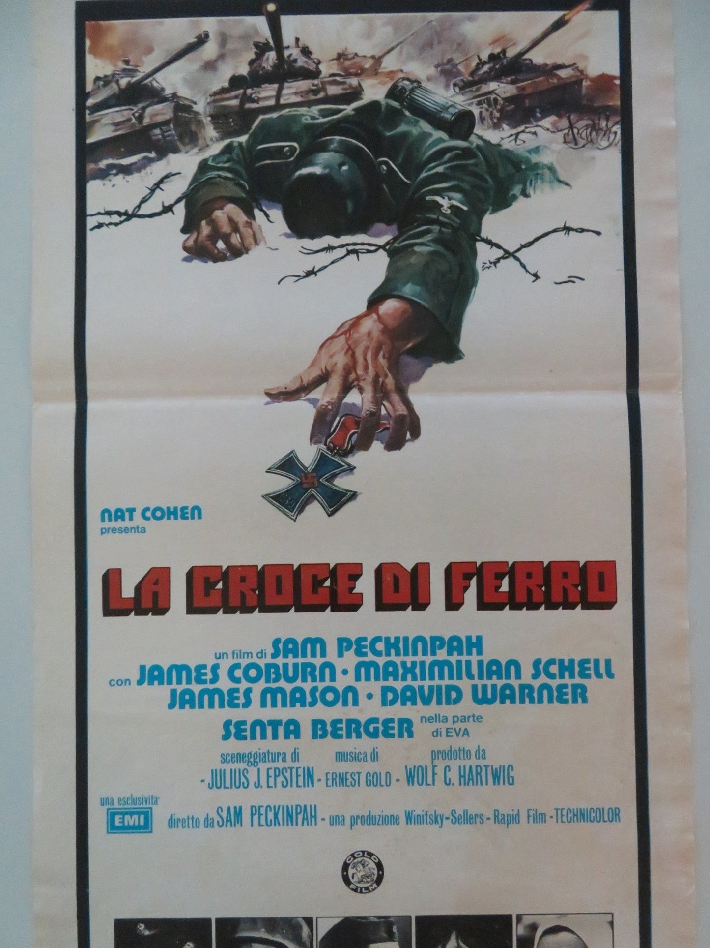 CROSS OF IRON ITALIAN LOCANDINA POSTER JAMES COBURN JAMES MASON 1977 Movie posters