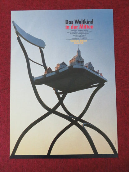 DAS WELTKIND IN DER MITTEN GERMAN STAGE POSTER ROLLED TANKRED DORST 1987 Movie posters