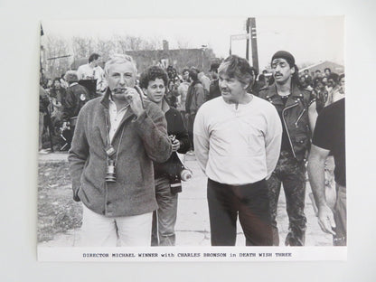 DEATH WISH 3 - A MOVIE STILL PHOTO LOT OF 3 CHARLES BRONSON ED LAUTER 1985 Movie posters