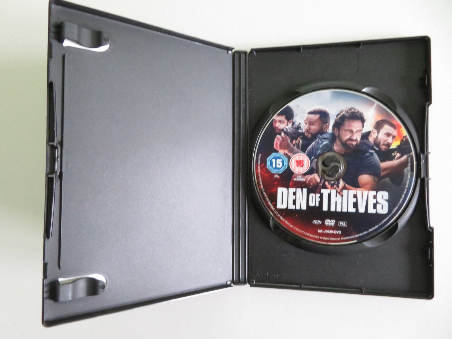 DEN OF THIEVES (DVD) GERARD BUTLER 50 CENT 2018 REGION 2 Movie posters