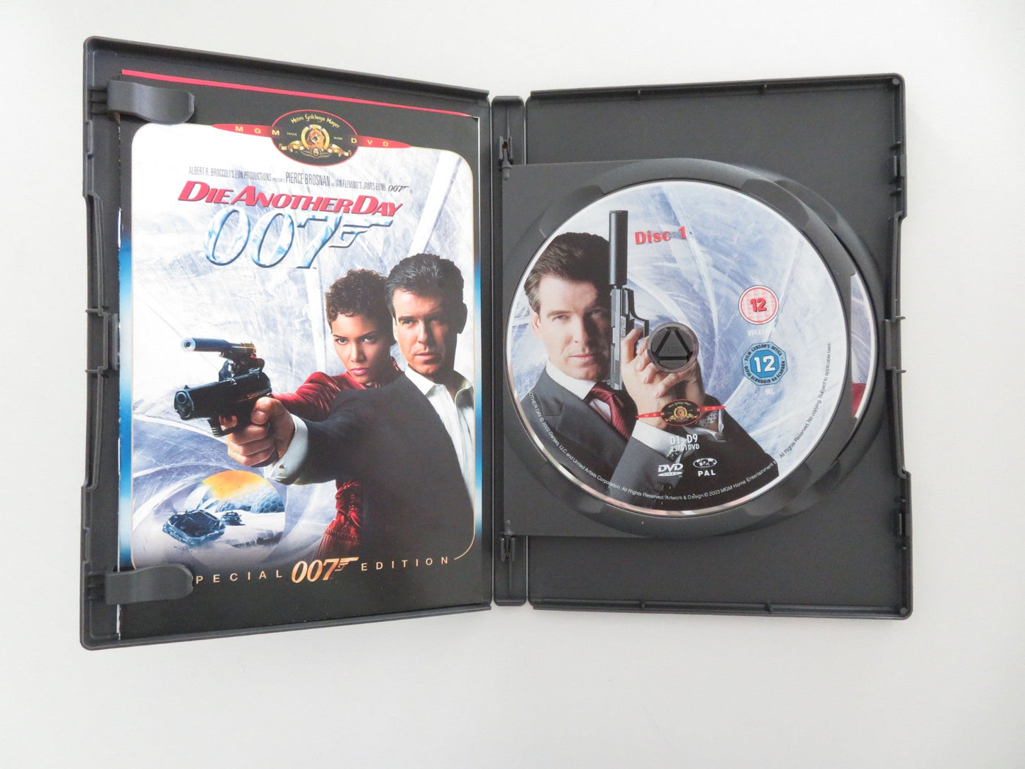 DIE ANOTHER DAY - SPECIAL EDITION (DVD) PIERCE BROSNAN HALLE BERRY 2002 REGION 2 Movie posters