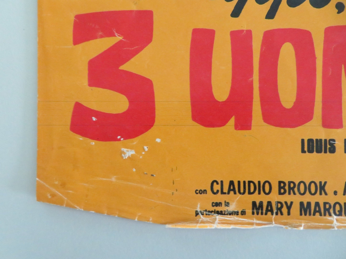 Don't Look Now We're Being Shot At Italian Fotobusta Poster Louis de Funès 1966 Movie posters