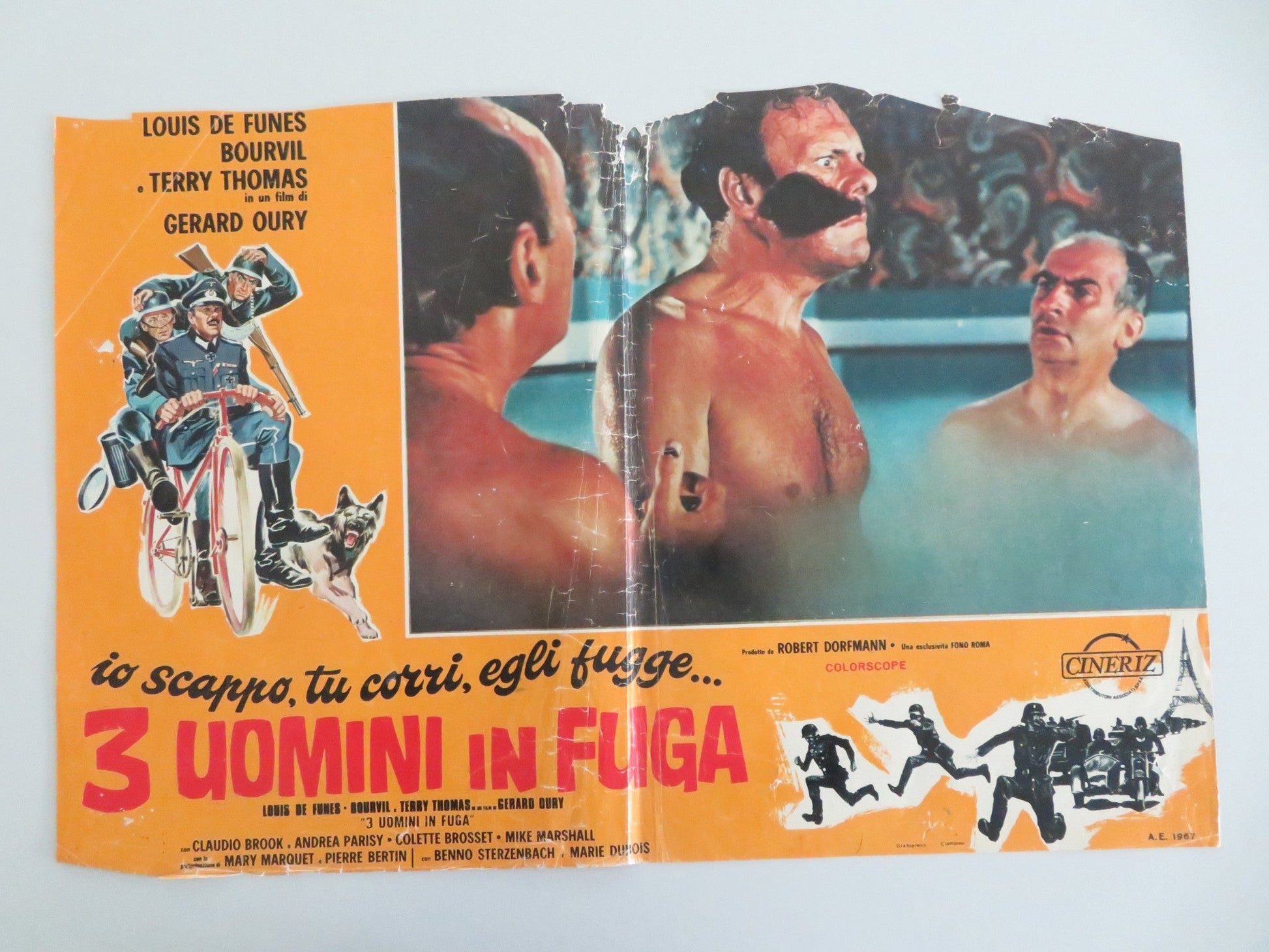 Don't Look Now We're Being Shot At Italian Fotobusta Poster Louis de Funès 1966 Movie posters