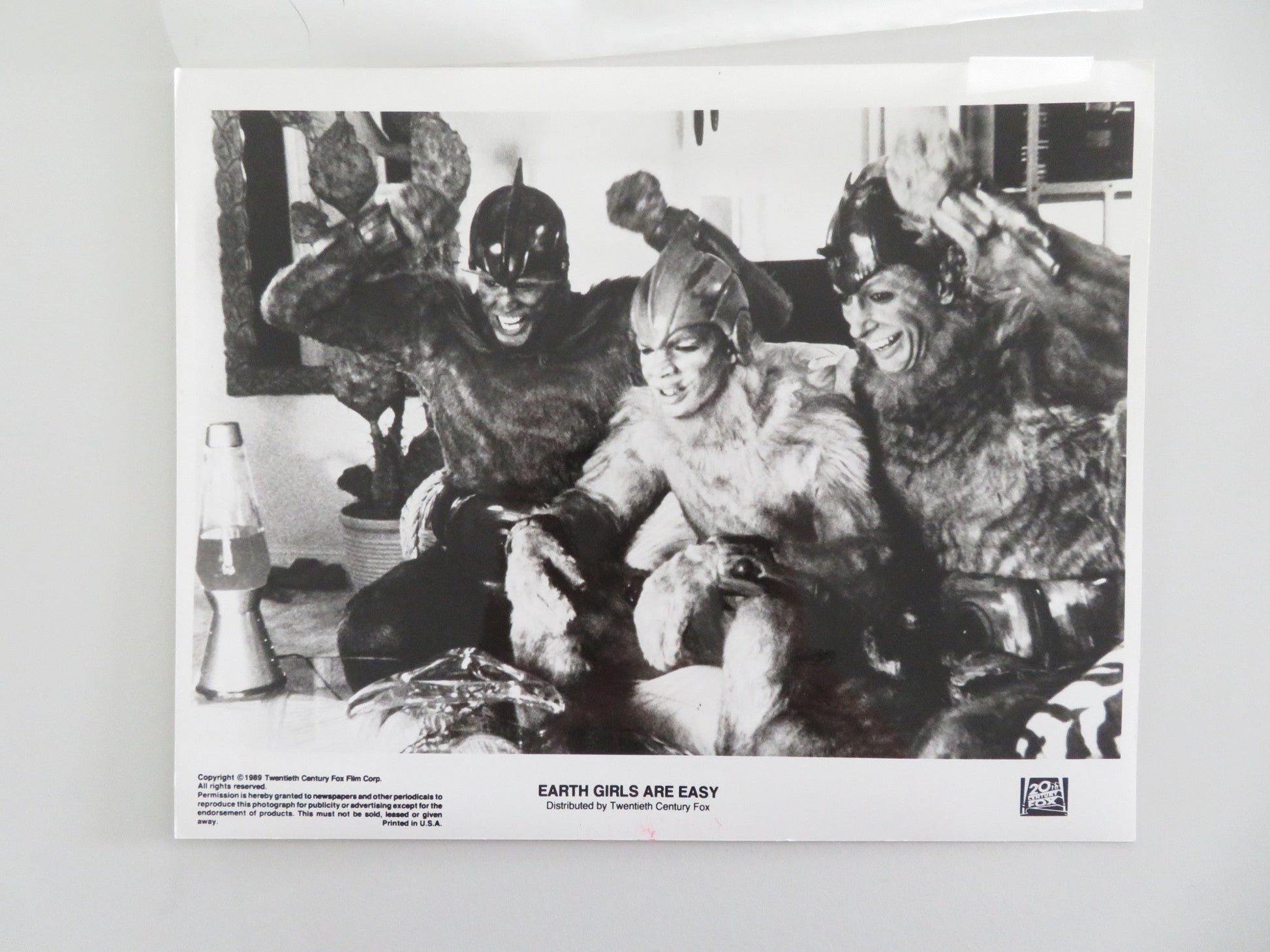 EARTH GIRLS ARE EASY MOVIE STILL PHOTO JEFF GOLDBLUM GEENA DAVIS 1989 Movie posters