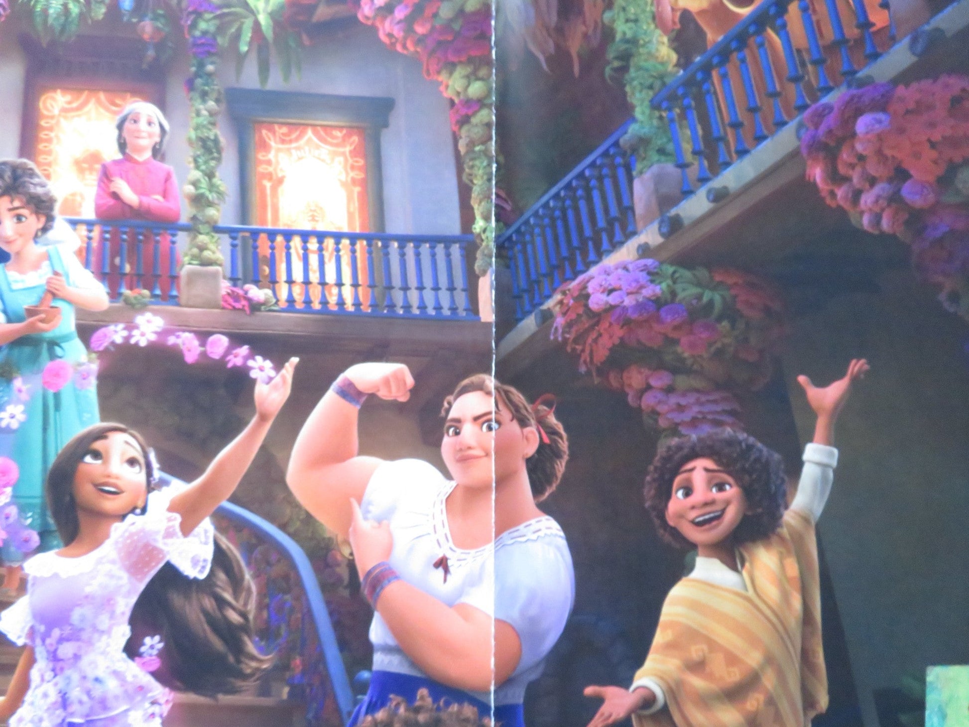 ENCANTO UK QUAD ROLLED POSTER STEPHANIE BEATRIZ JOHN LEGUIZAMO 2021 Rendezvous Cinema Movie posters