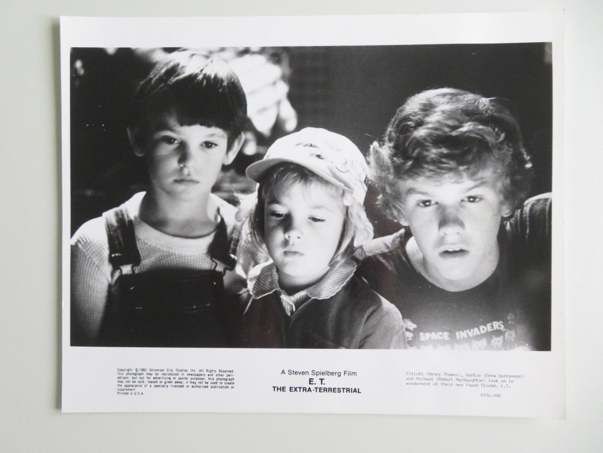 E.T. THE EXTRA - TERRESTRIAL MOVIE STILL PHOTO LOT OF 5 THOMAS BARRYMORE 1982 Movie posters