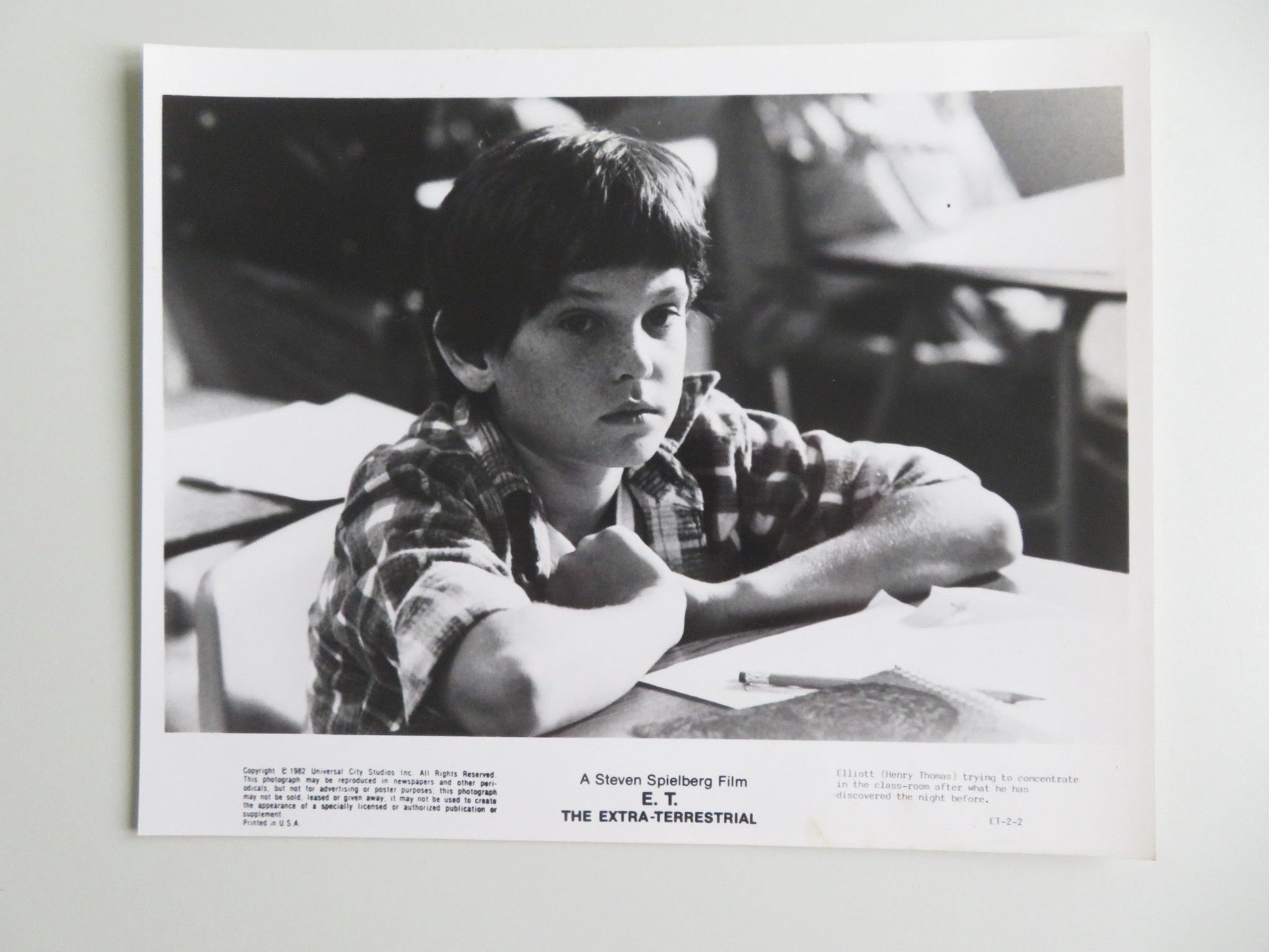E.T. THE EXTRA - TERRESTRIAL MOVIE STILL PHOTO LOT OF 5 THOMAS BARRYMORE 1982 Movie posters