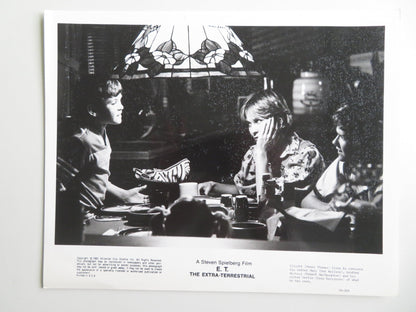 E.T. THE EXTRA - TERRESTRIAL MOVIE STILL PHOTO LOT OF 5 THOMAS BARRYMORE 1982 Movie posters