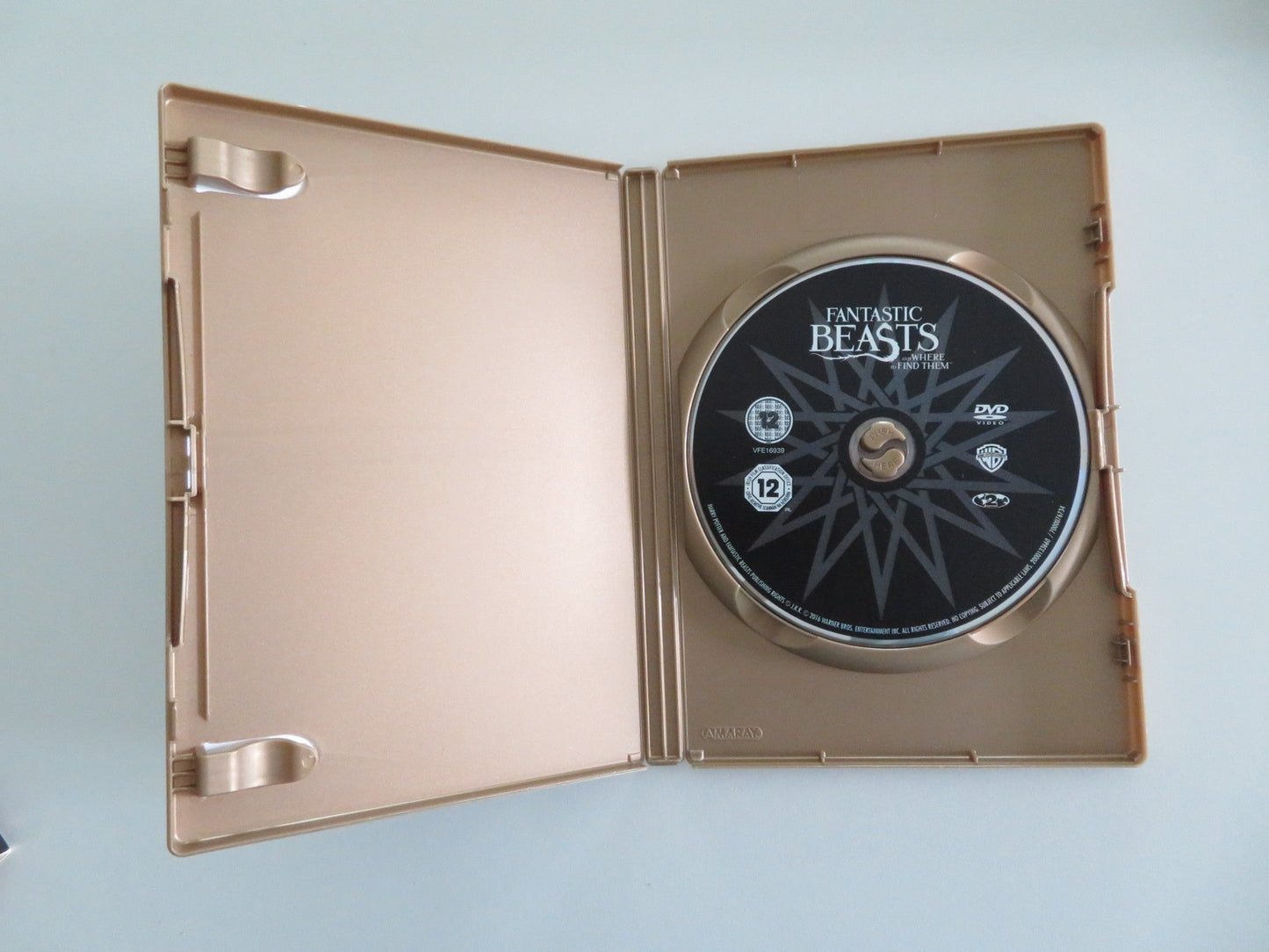 FANTASTIC BEASTS AND WHERE TO FIND THEM (DVD) EDDIE REDMAYNE 2016 REGION 2 Movie posters