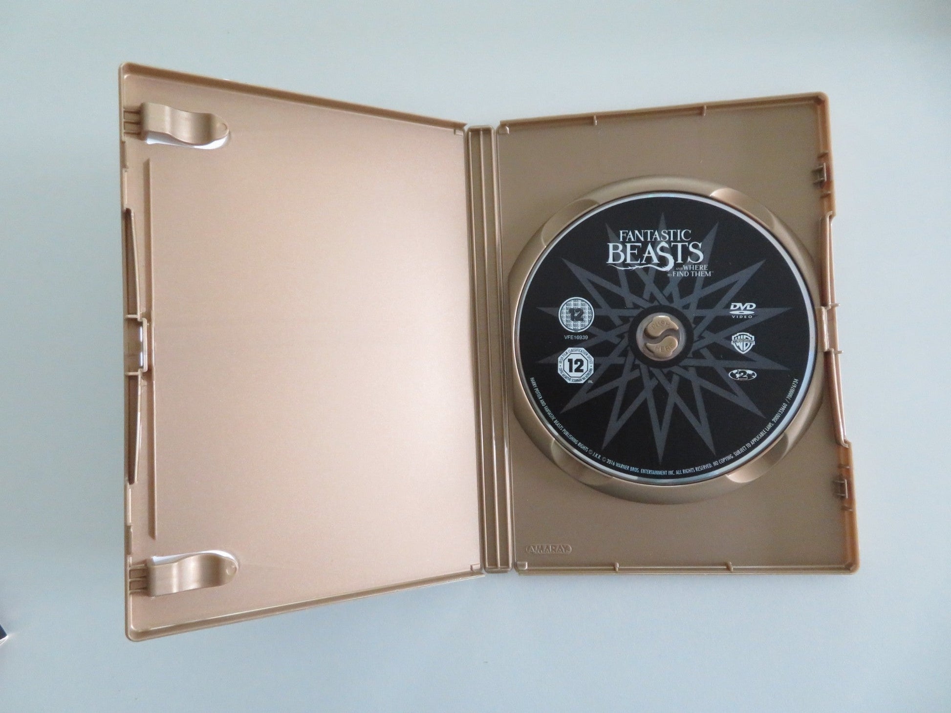 FANTASTIC BEASTS AND WHERE TO FIND THEM (DVD) EDDIE REDMAYNE 2016 REGION 2 Movie posters