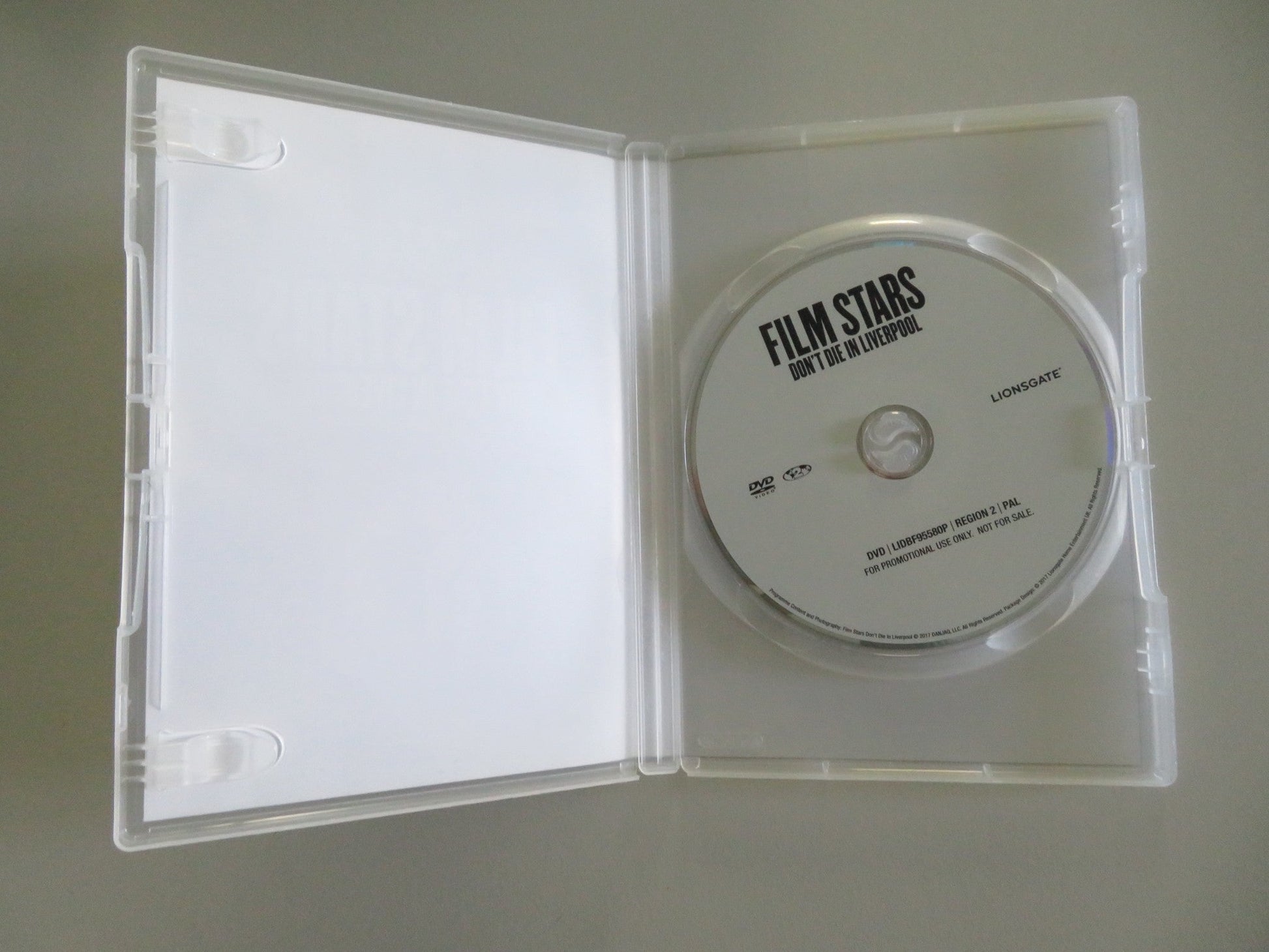 Film Stars Don't Die in Liverpool (DVD) Annette Bening Jamie Bell 2017 Region 2 Movie posters
