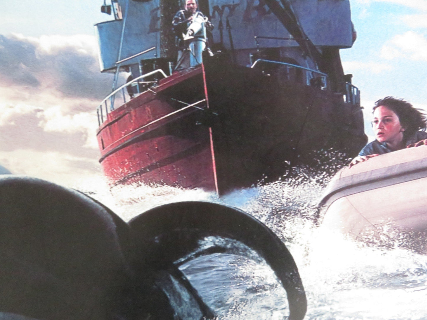 FREE WILLY 3: THE RESCUE VHS VIDEO POSTER JASON JAMES RITCHER ANNIE CORLEY 1997 Rendezvous Cinema Movie posters