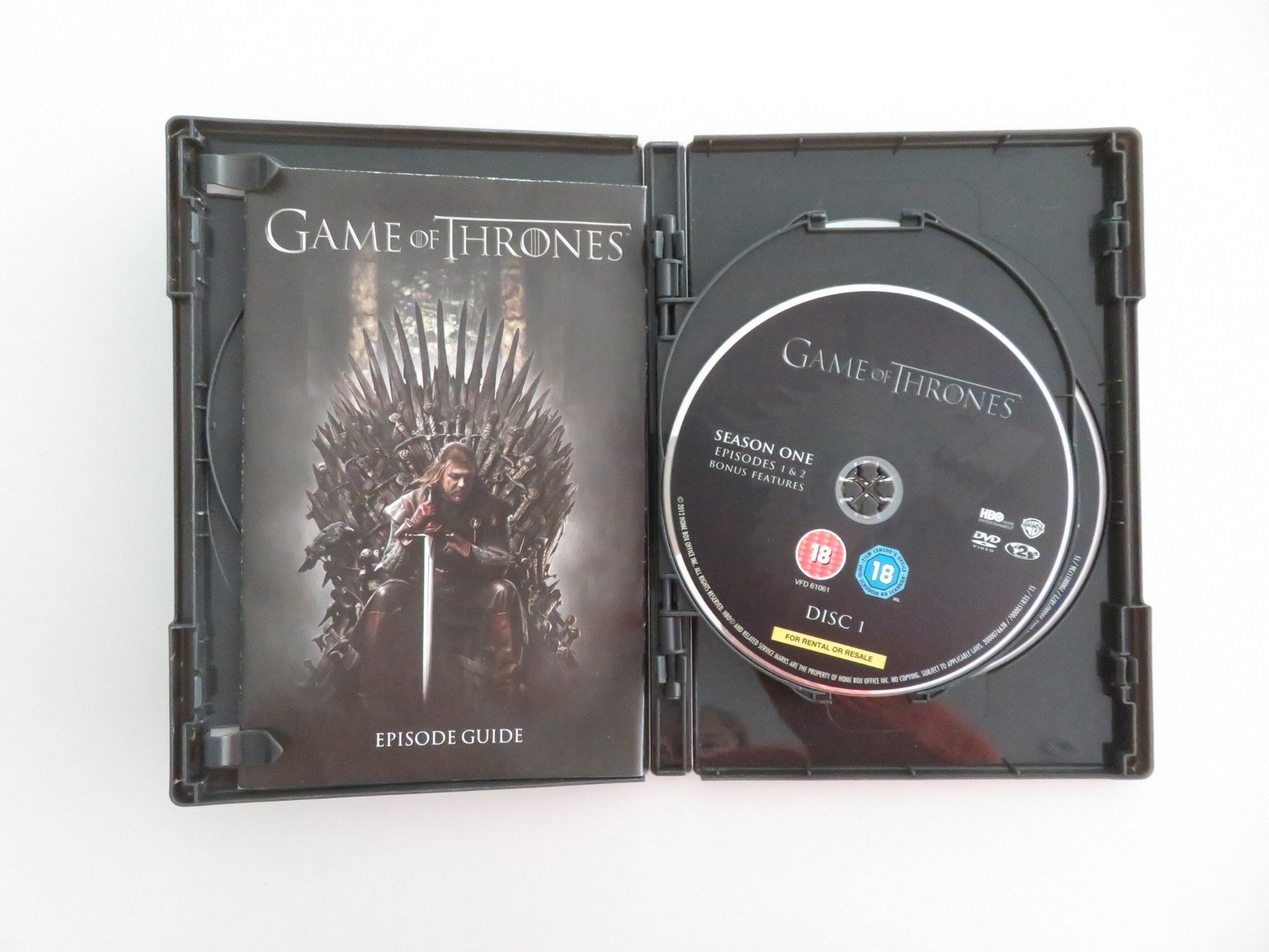 GAMES OF THRONES THE COMPLETE FIRST SEASON (DVD) KIT HARINGTON 2011 REGION 2 - Rendezvous Cinema