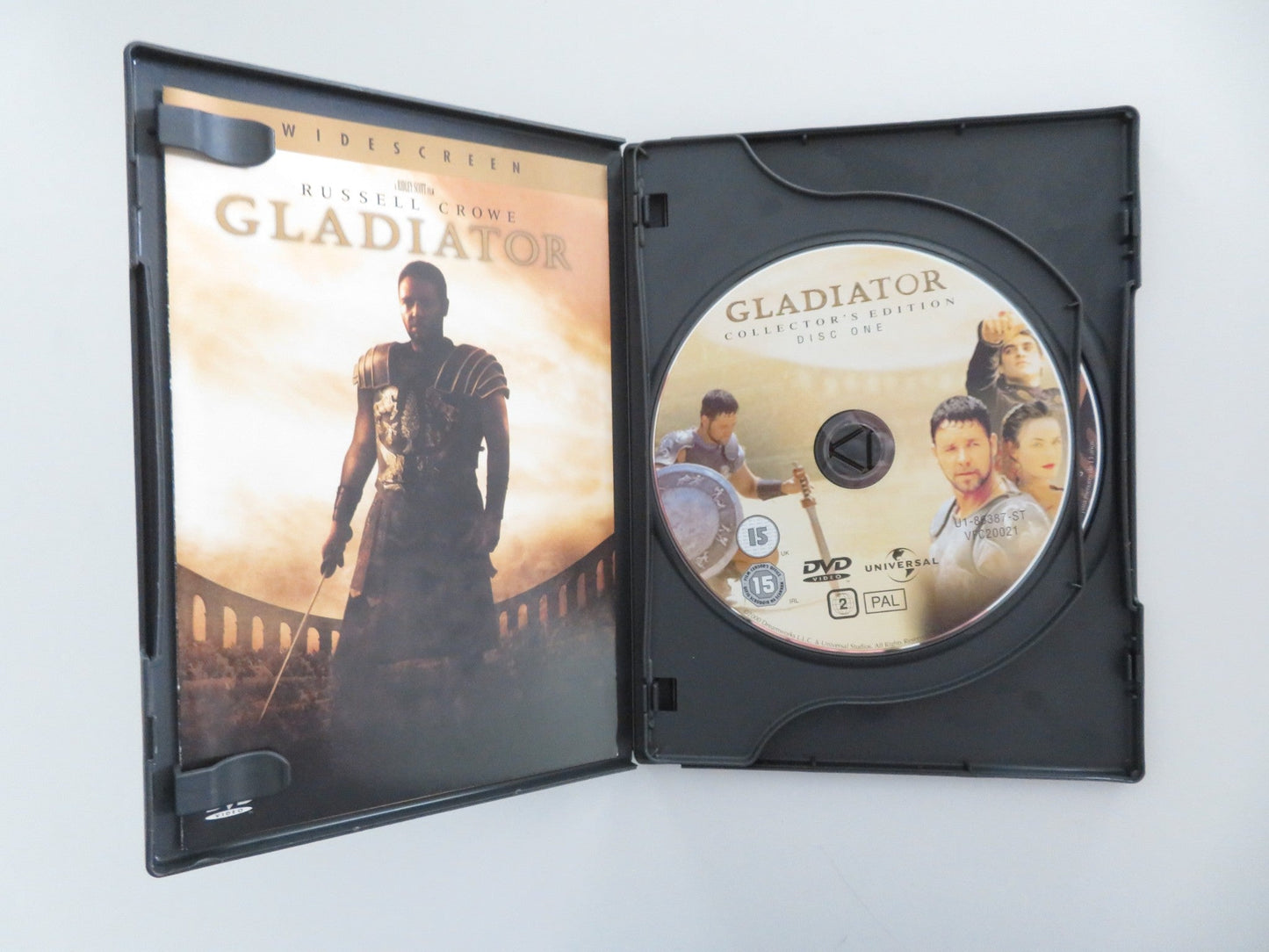 GLADIATOR - SPECTACULAR 2 DISC DVD (DVD) RUSSELL CROWE J. PHOENIX 2000 REGION 2 Movie posters