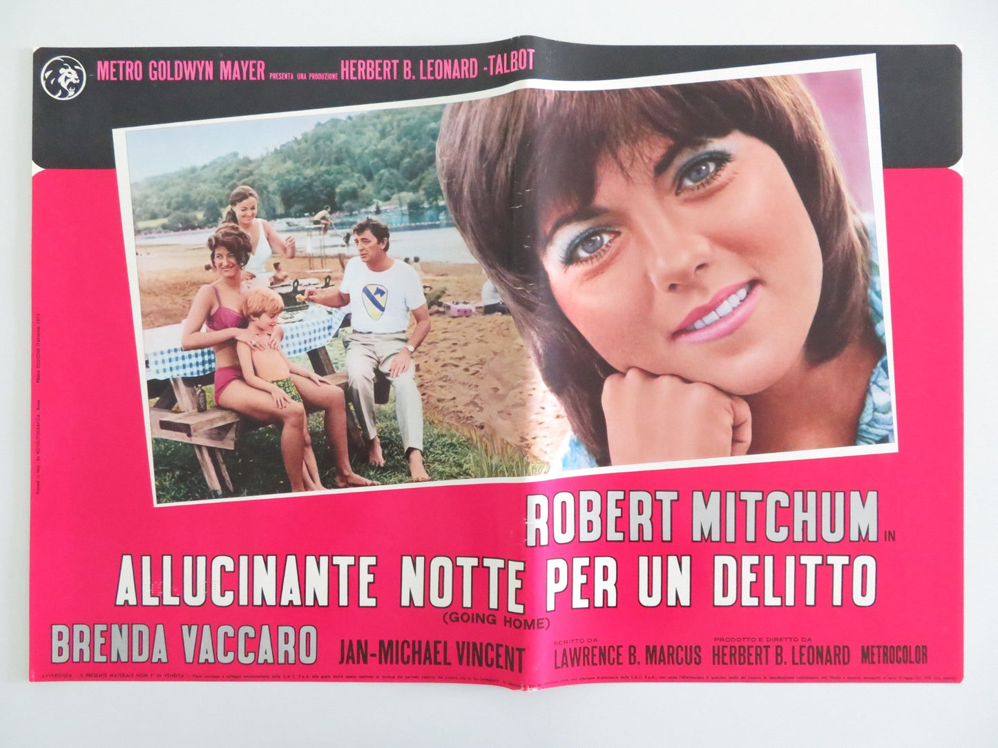 GOING HOME - A ITALIAN FOTOBUSTA POSTER ROBERT MITCHUM BRENDA VACCARO 1971 Rendezvous Cinema Movie posters