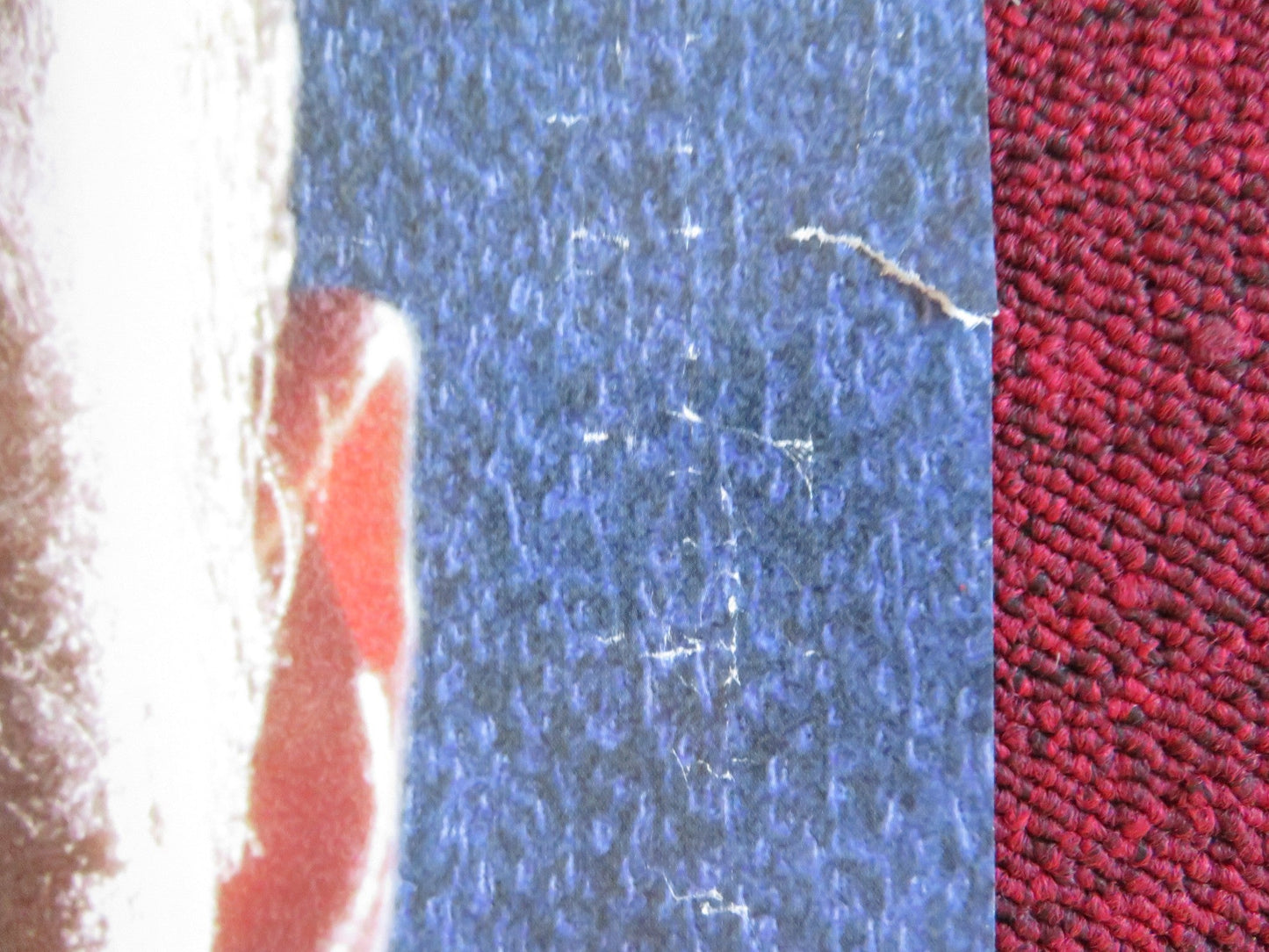 HARD RAIN VHS VIDEO POSTER ROLLED CHRISTIAN SLATER MORGAN FREEMAN 1998 Rendezvous Cinema Movie posters