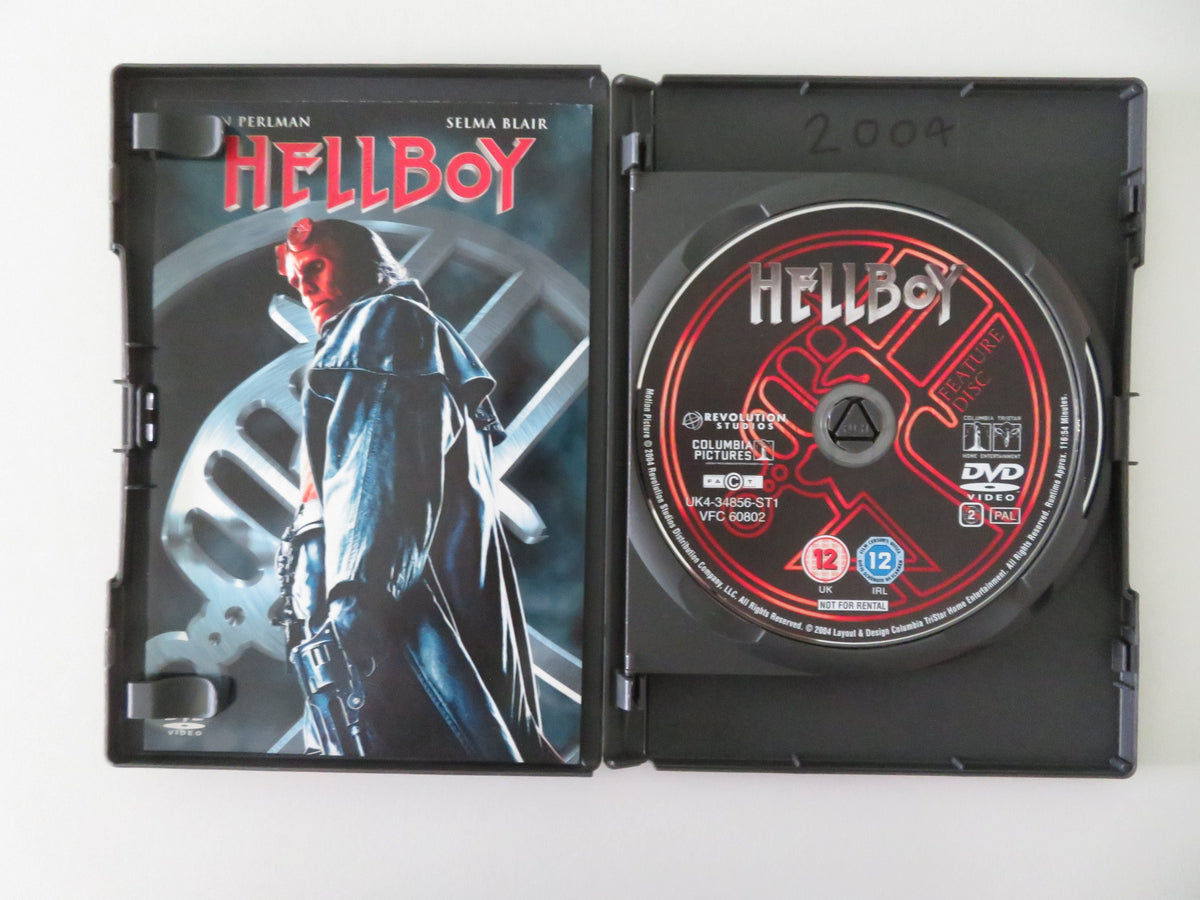 Hellboy (DVD) Ron Perlman Doug Jones Selma Blair 2004 Region 2 Movie posters