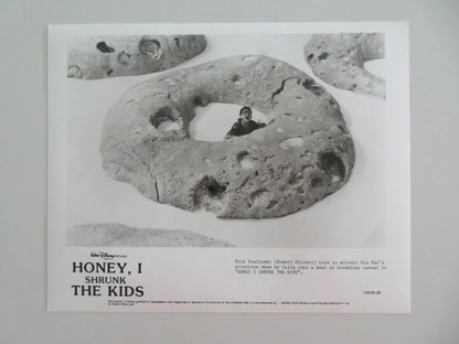 HONEY I SHRUNK THE KIDS MOVIE STILL PHOTO LOT OF 5 DISNEY RICK MORANIS 1989 - Rendezvous Cinema