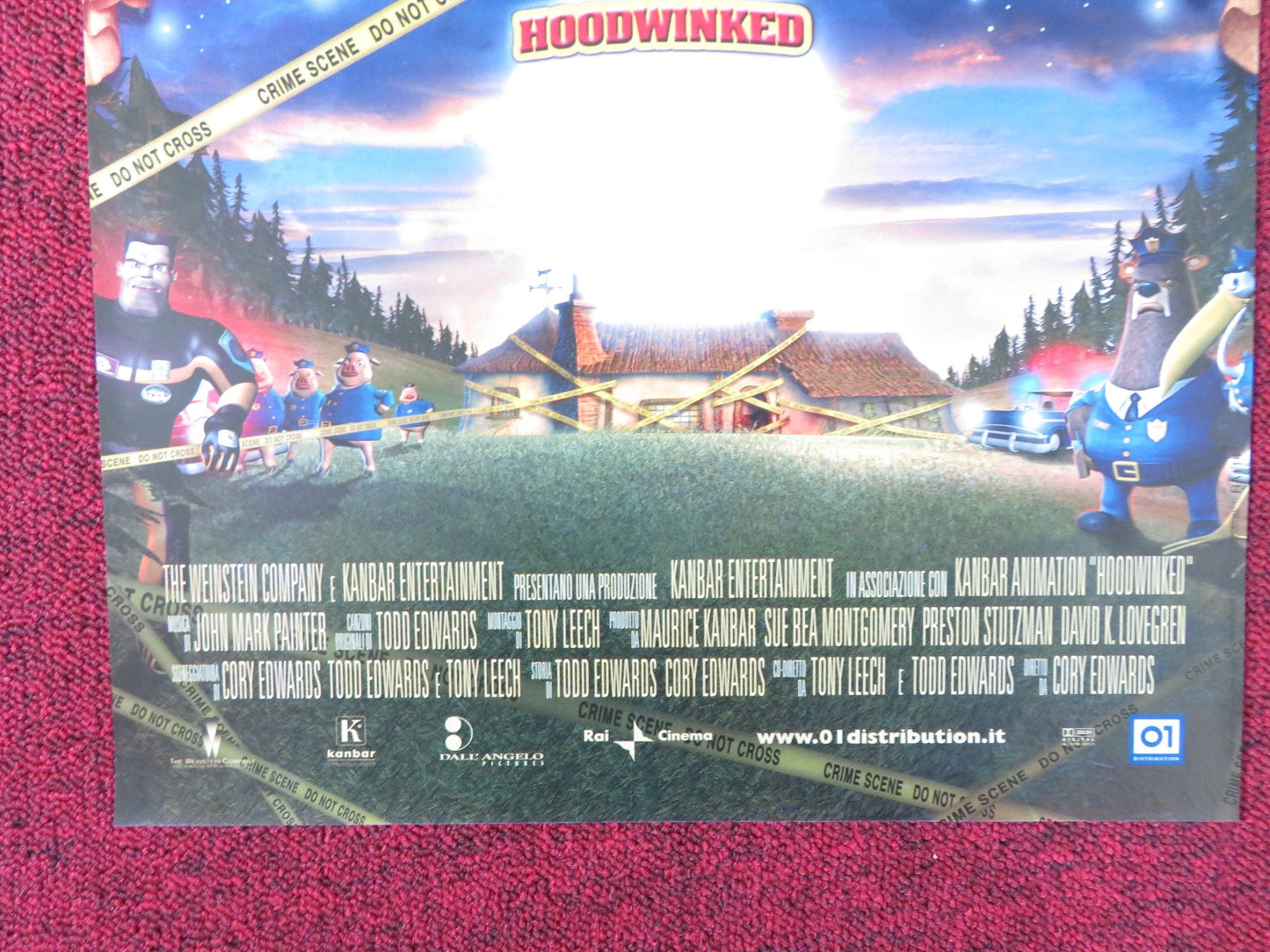 HOODWINKED! ITALIAN LOCANDINA POSTER ANNE HATHAWAY GLENN CLOSE 2005 Rendezvous Cinema Movie posters