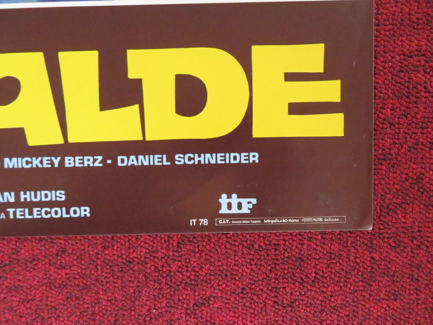 HOT RESORT - C ITALIAN FOTOBUSTA POSTER CANNON TOM PARSEKIAN MICHAEL KERZ 1985 Rendezvous Cinema Movie posters