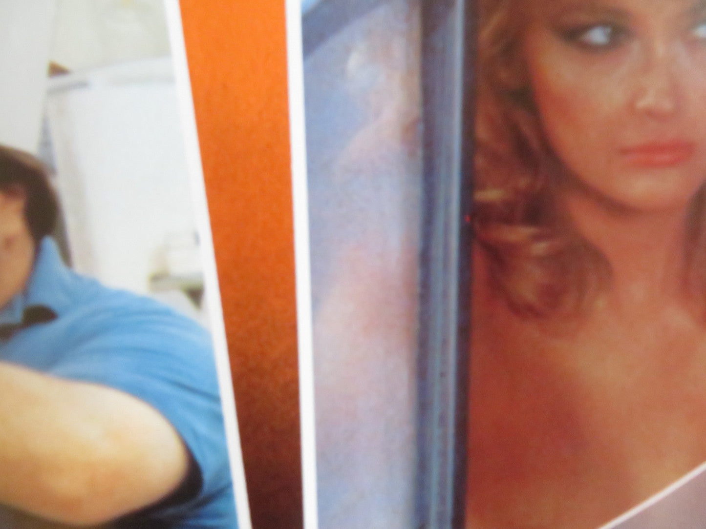 HOT RESORT - C ITALIAN FOTOBUSTA POSTER CANNON TOM PARSEKIAN MICHAEL KERZ 1985 Rendezvous Cinema Movie posters