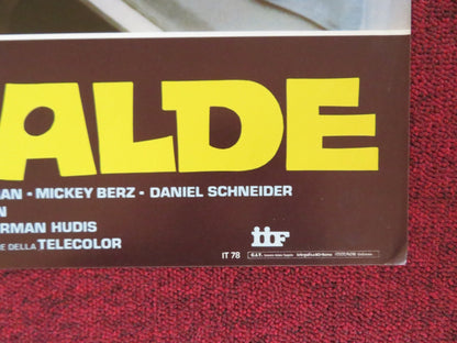 HOT RESORT - D ITALIAN FOTOBUSTA POSTER CANNON TOM PARSEKIAN MICHAEL KERZ 1985 Rendezvous Cinema Movie posters