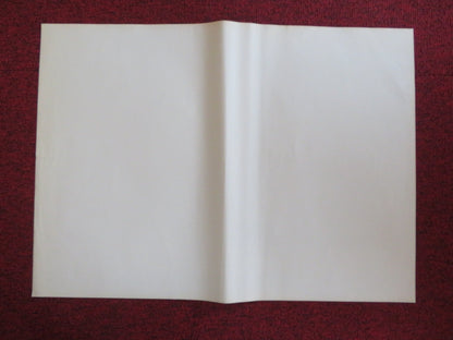 HOT RESORT - D ITALIAN FOTOBUSTA POSTER CANNON TOM PARSEKIAN MICHAEL KERZ 1985 Rendezvous Cinema Movie posters