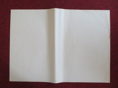 HOT RESORT - E ITALIAN FOTOBUSTA POSTER CANNON TOM PARSEKIAN MICHAEL KERZ 1985 Rendezvous Cinema Movie posters