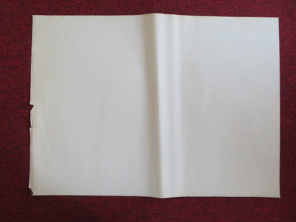 HOT RESORT - F ITALIAN FOTOBUSTA POSTER CANNON TOM PARSEKIAN MICHAEL KERZ 1985 Rendezvous Cinema Movie posters