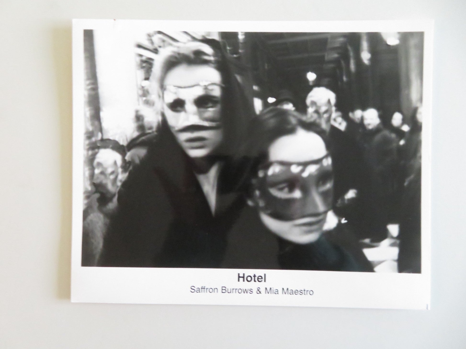 HOTEL MOVIE STILL PHOTO LOT OF 6 DAVID SCHWIMMER SALMA HAYEK RHYS IFANS 2001 - Rendezvous Cinema