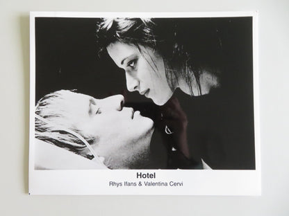 HOTEL MOVIE STILL PHOTO LOT OF 6 DAVID SCHWIMMER SALMA HAYEK RHYS IFANS 2001 - Rendezvous Cinema