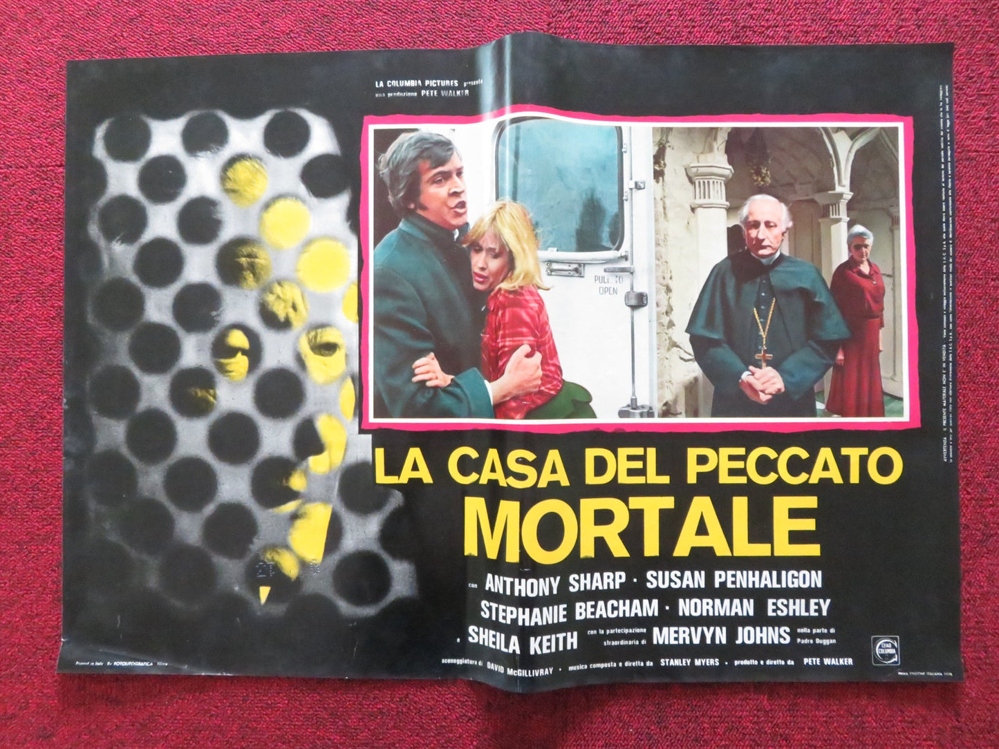 THE CONFESSIONAL - A ITALIAN FOTOBUSTA POSTER ANTHONY SHARP S. PENHALIGON 1976 - Rendezvous Cinema
