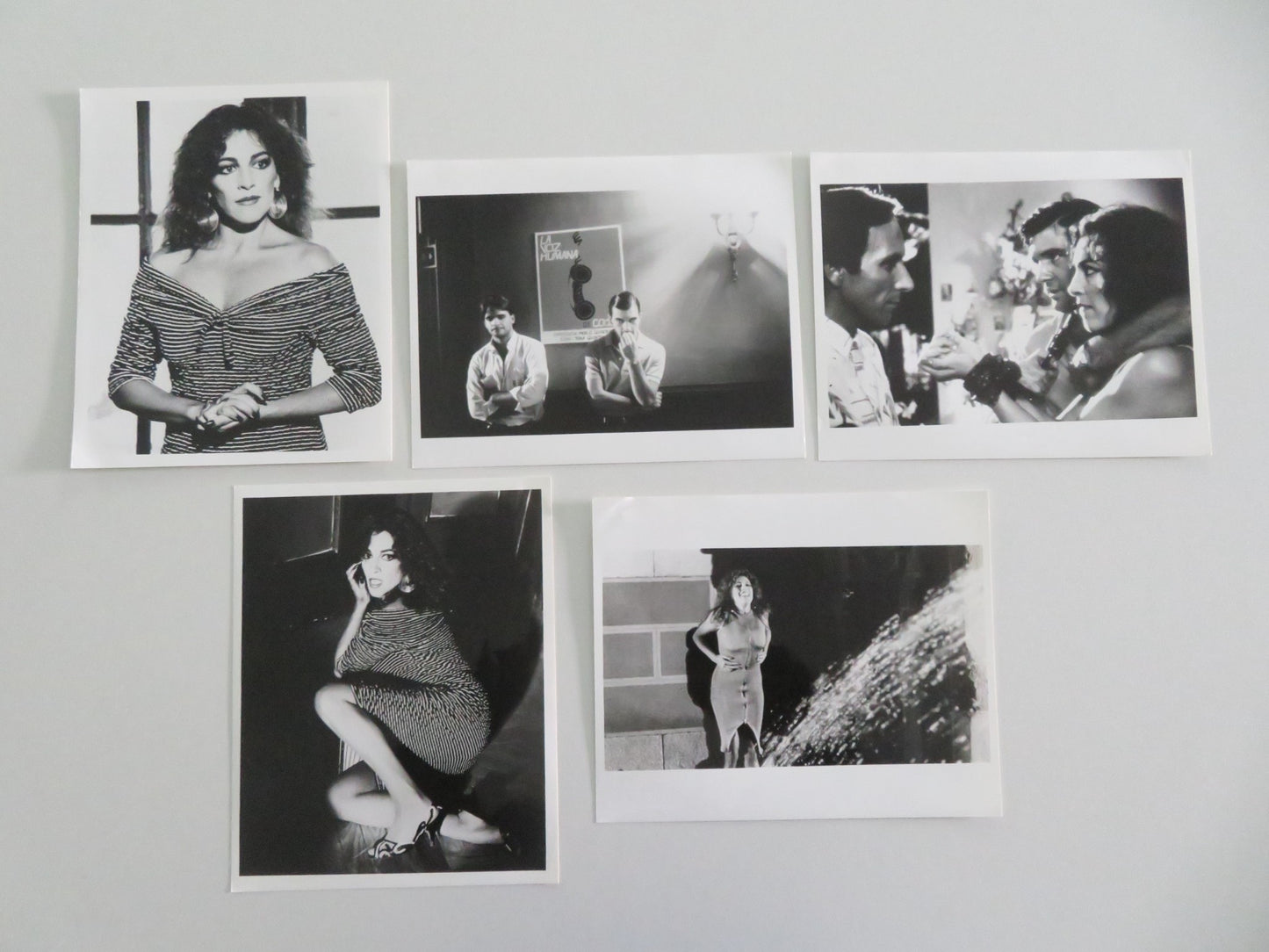LAW OF DESIRE MOVIE STILL PHOTO LOT OF 5 CARMEN MAURA ANTONIO BANDERAS 1987 - Rendezvous Cinema