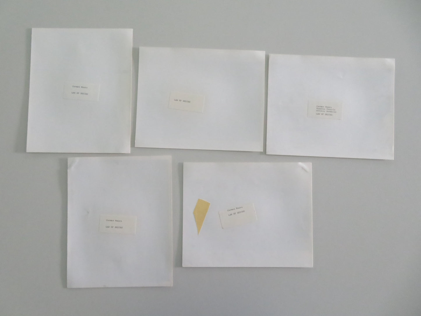 LAW OF DESIRE MOVIE STILL PHOTO LOT OF 5 CARMEN MAURA ANTONIO BANDERAS 1987 - Rendezvous Cinema