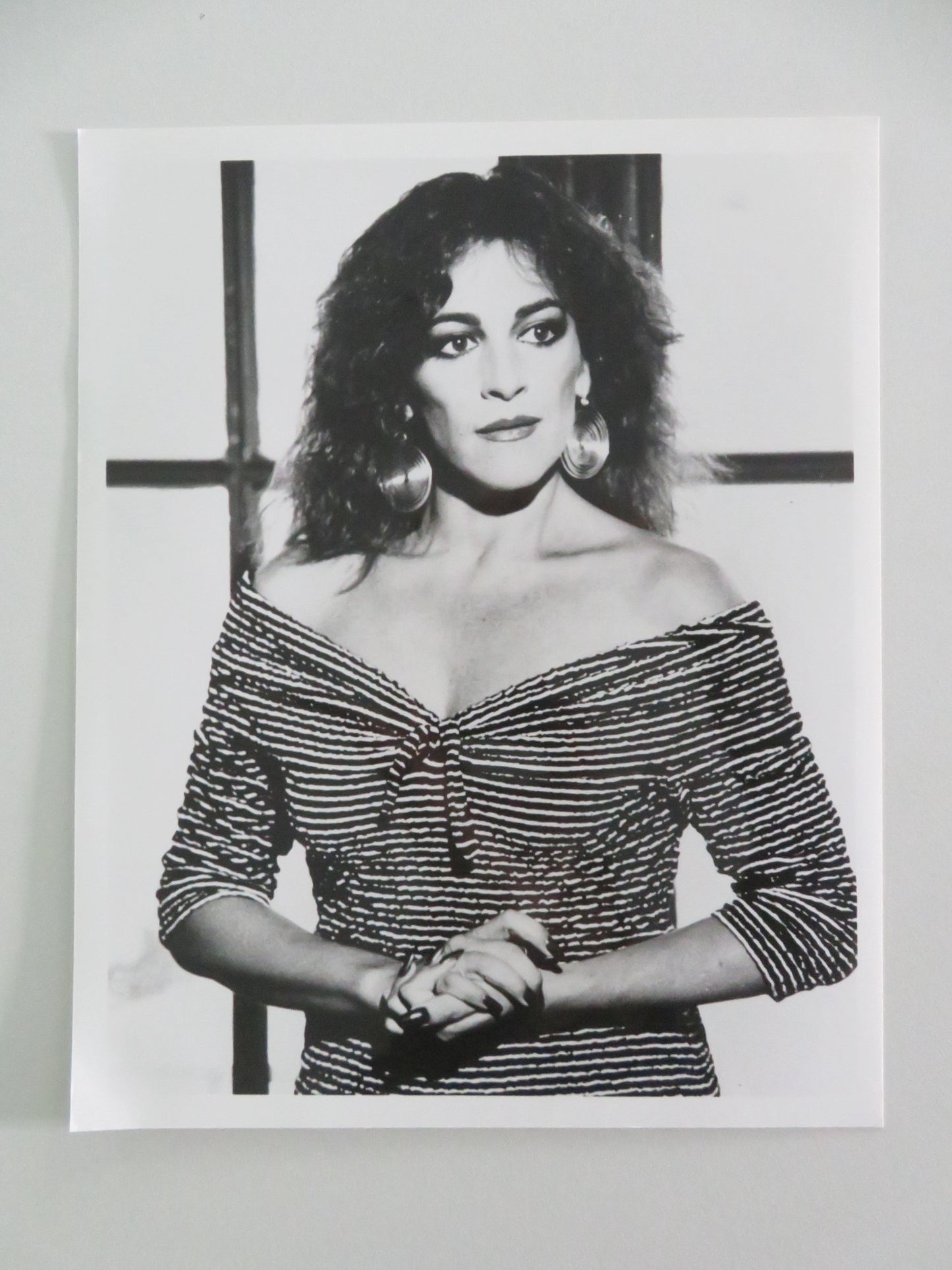 LAW OF DESIRE MOVIE STILL PHOTO LOT OF 5 CARMEN MAURA ANTONIO BANDERAS 1987 - Rendezvous Cinema