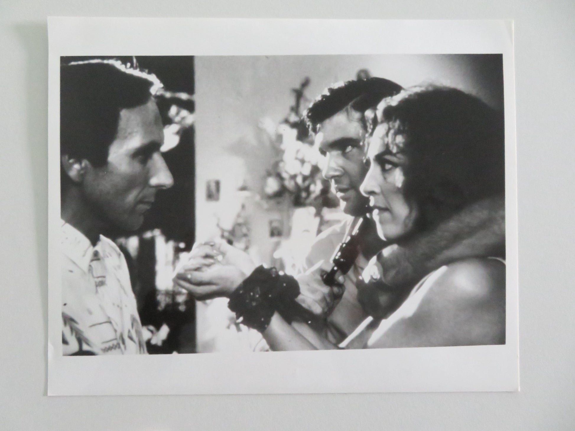 LAW OF DESIRE MOVIE STILL PHOTO LOT OF 5 CARMEN MAURA ANTONIO BANDERAS 1987 - Rendezvous Cinema